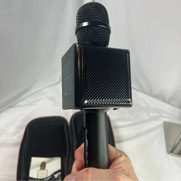 Iconic Pop Solo Karaoke Mic - Picture 4 of 6